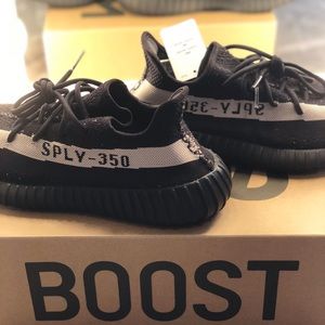 Adidas Yeezy Boost 350 V2 size 10